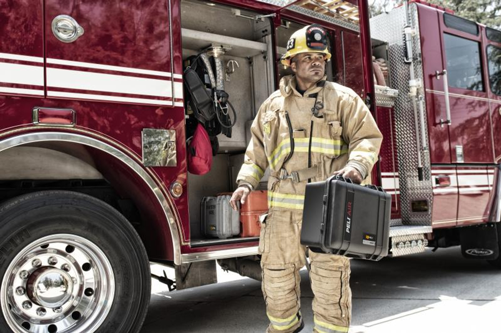 Защитный кейс Peli™ Air 1507 черный с поропластом