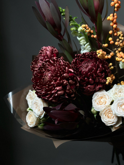 Сборный букет «Игра контрастов»