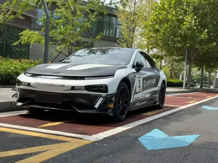 Карбоновый обвес для Xpeng P7 2020-2024 Хпенг