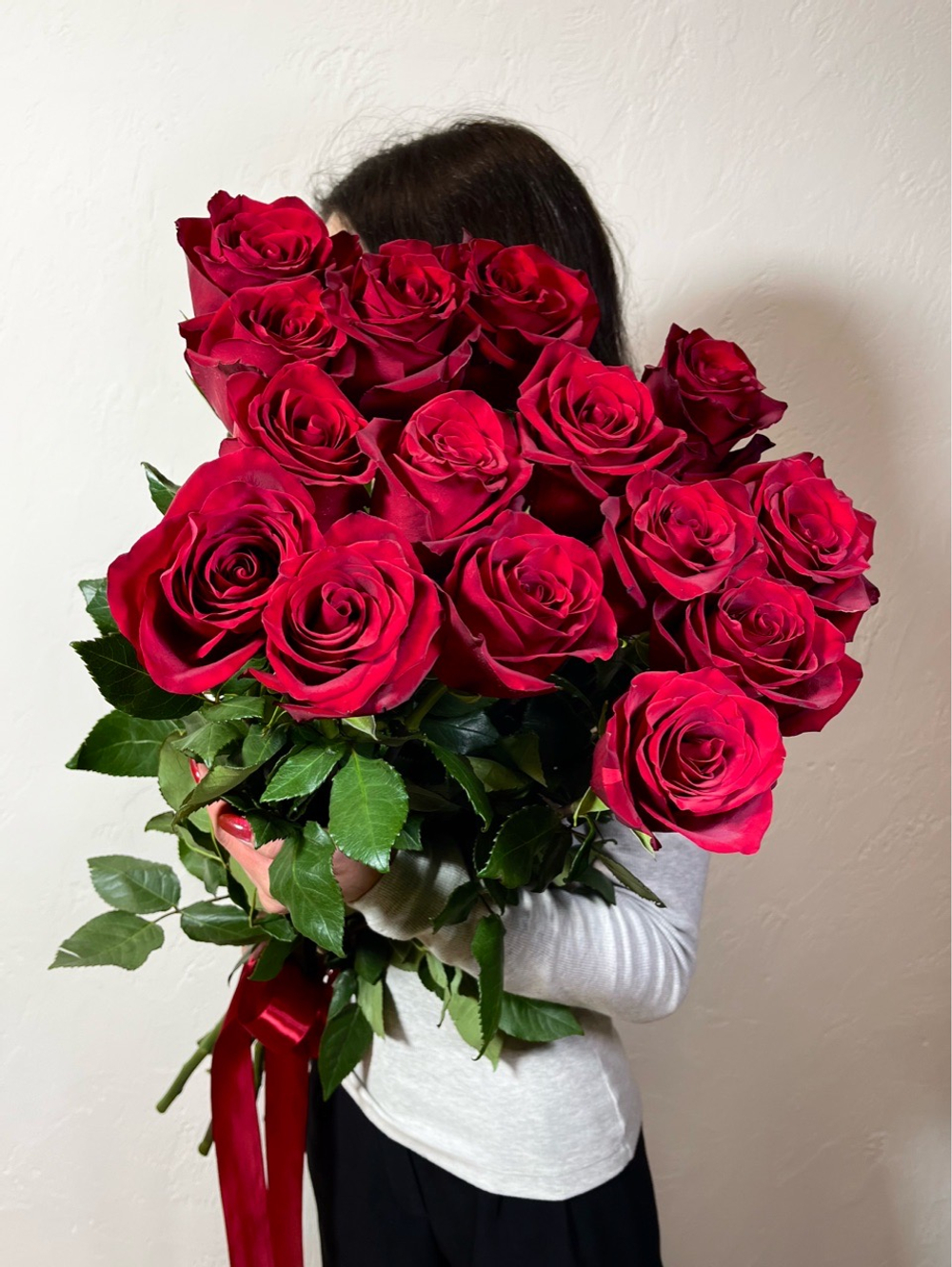 Букет "Алая классика" 15шт