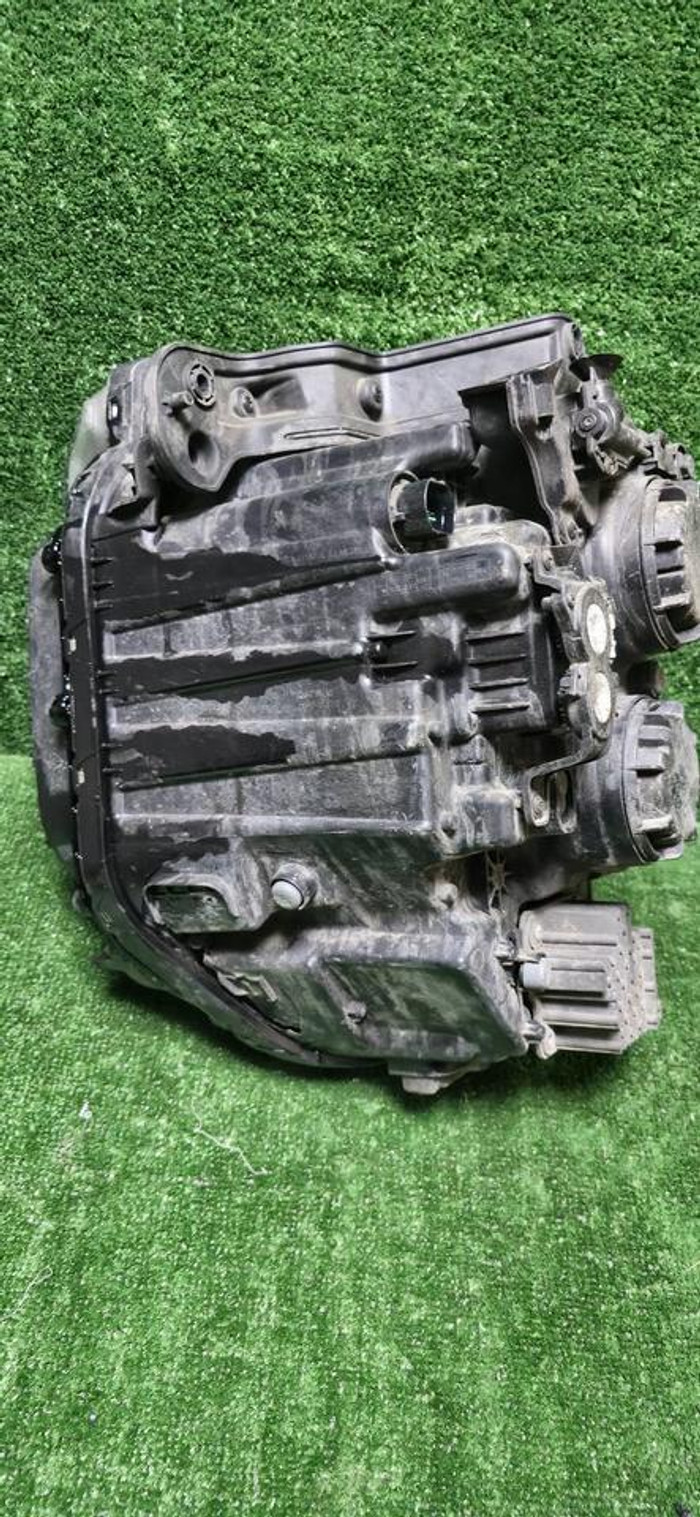 Фара правая Hyundai Palisade (2018-2022) LED