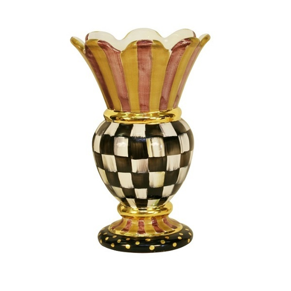 Ваза в клетку и полоску