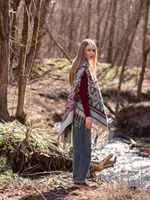 Пончо женское шерстяное с орнаментом