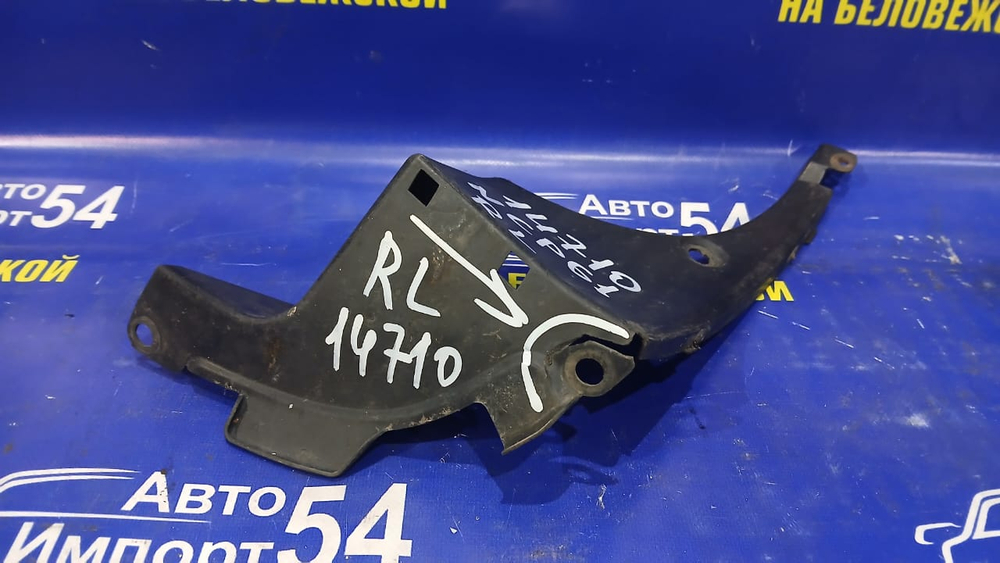 Подкрылок задний левый TOYOTA IST 2002-2007