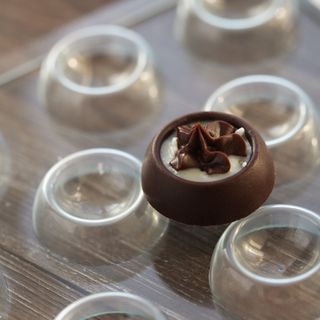 Полусферы пластиковая форма для шоколадных конфет 11 ячеек