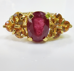 Кольцо Эстерелла, золото 750,  рубин, жёлтый сапфир(н)