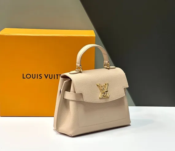 Сумка Louis Vuitton Lockme Ever Mini серо-бежевый