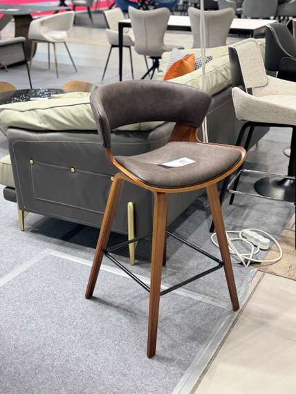 Полубарный стул Krone коричневый