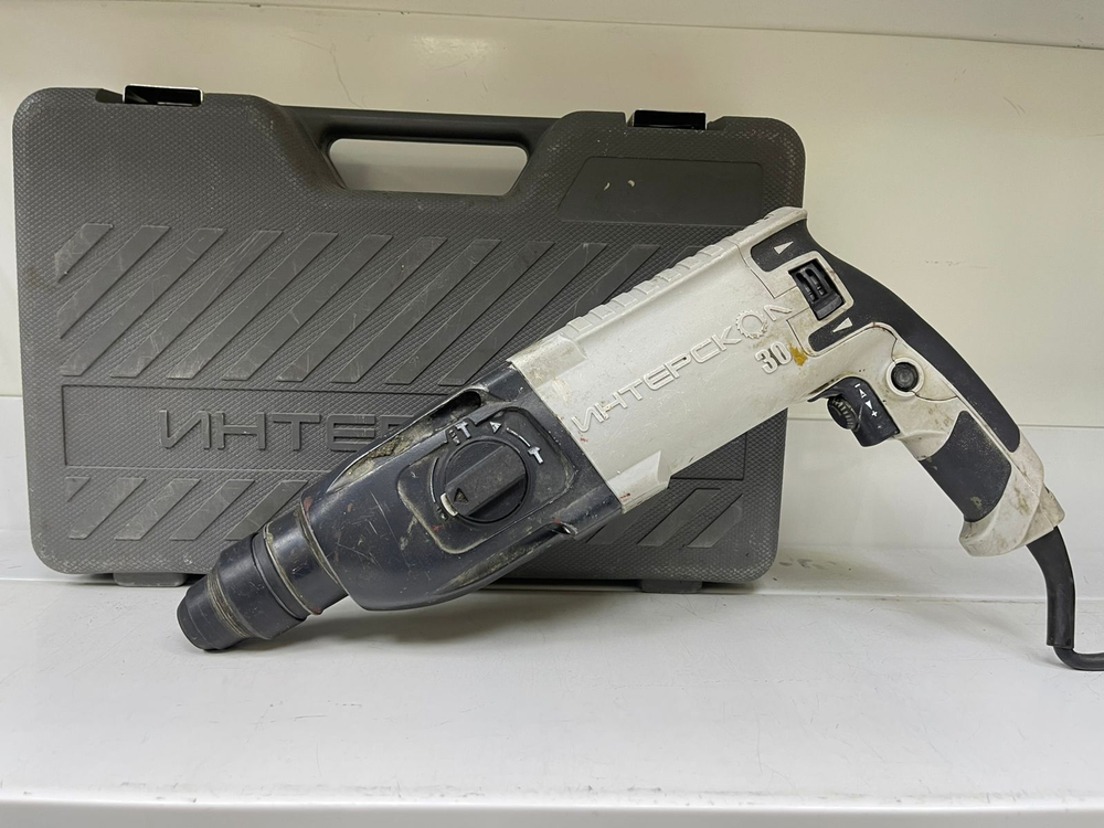 Перфоратор Интерскол П-30/900ЭР