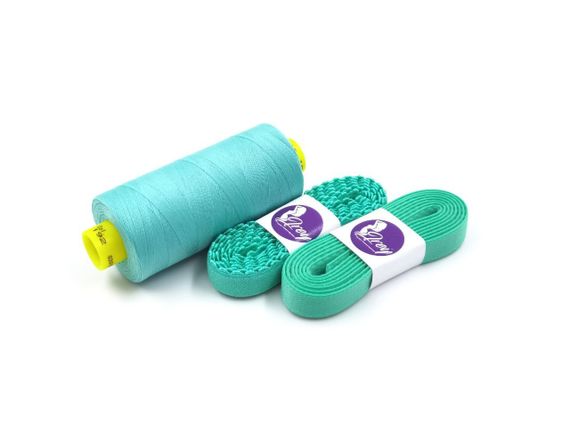 Нитки Guetermann MARA 150/1000 м, яркий ментол