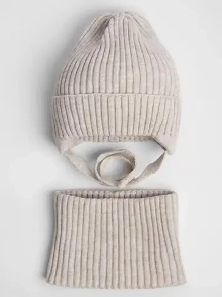 Шапка для девочки осенняя со снудом