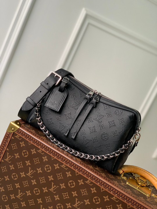 Louis Vuitton Hand It All PM