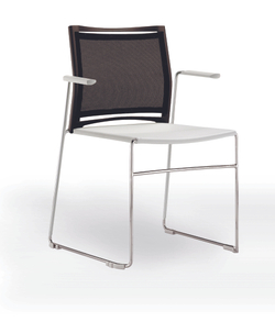 Web стул на полозьях с подлокотниками и спинкой-сеткой