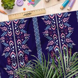 Ткань атлас симметричный узор "огурцы" на тёмно-синем фоне