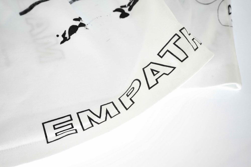 Футболка Futureisnown Human Empathy *Empathy collection Белая