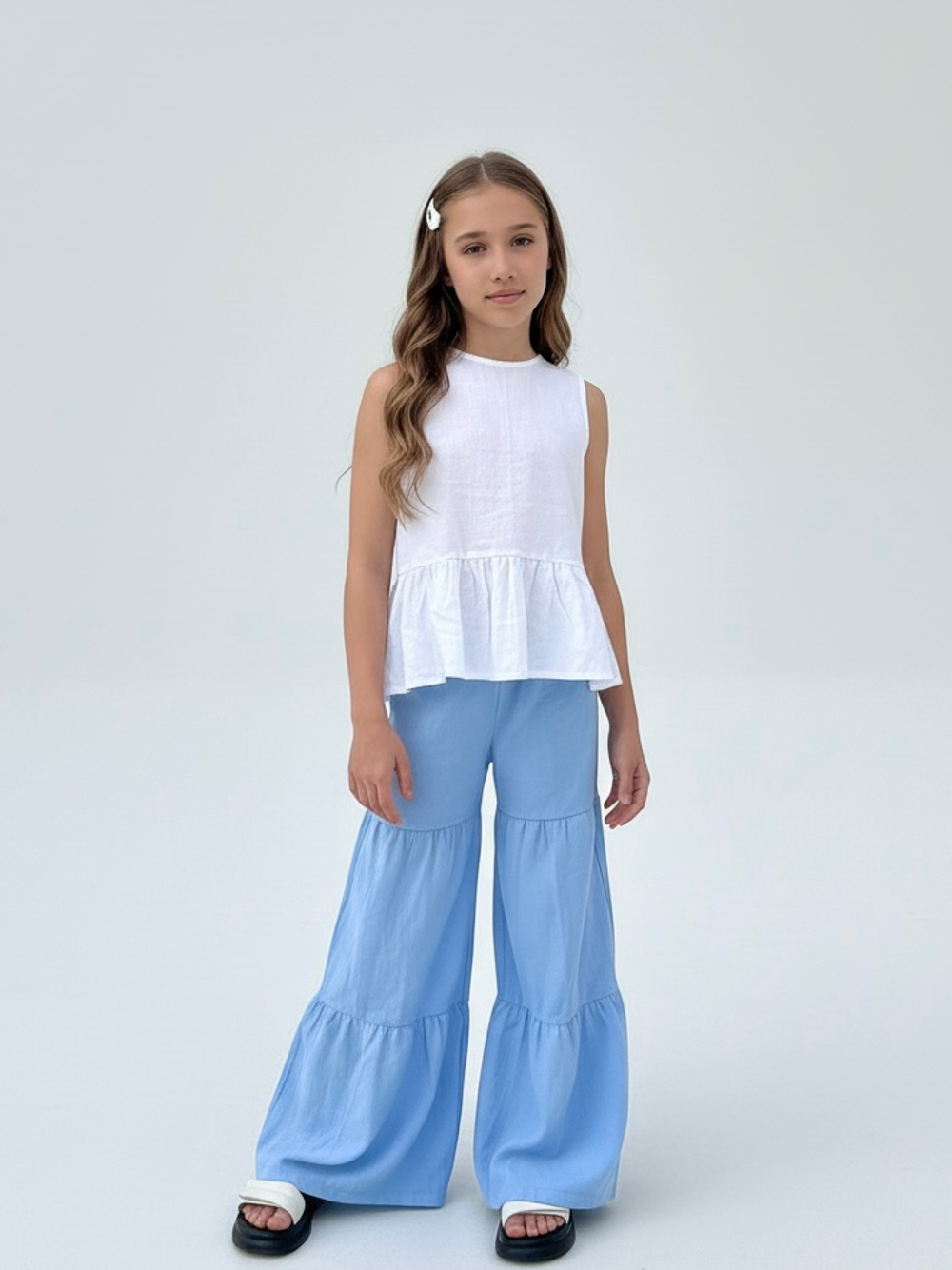 Костюм из льна: топ с баской и брюки палаццо «Фламинго», цвет брюк голубой