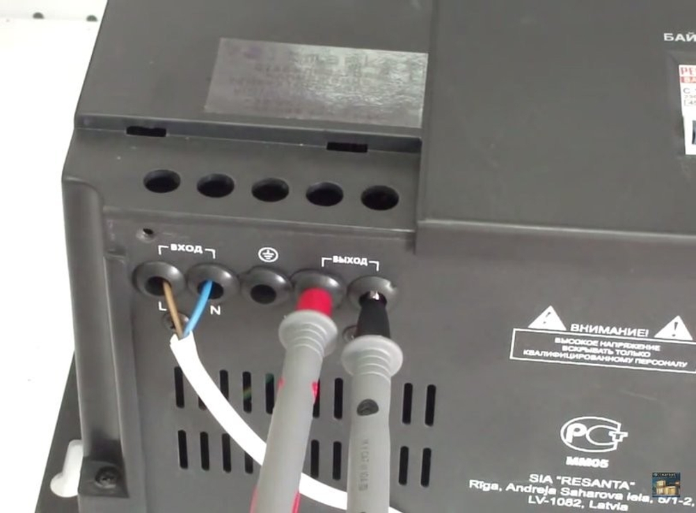 Стабилизатор напряжения Ресанта СПН-5400 (3500)