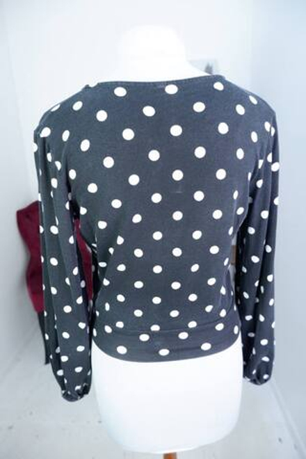 Блузка в горошек на запАх, визуально 46 размер