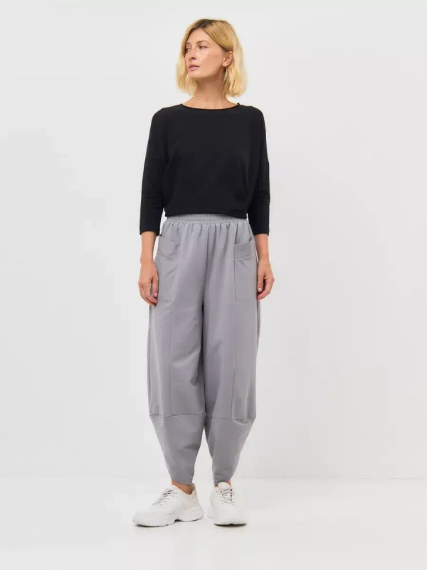 Брюки бананы трикотажные пудровый