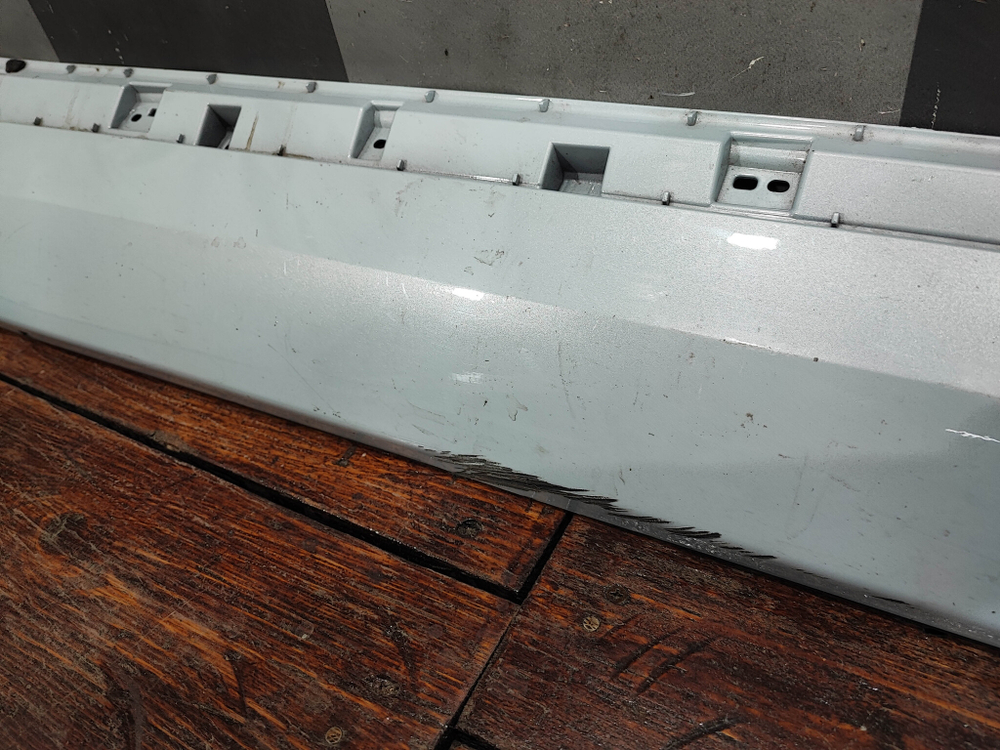 Накладка двери передней правой Geely Monjaro 21-нв Б/У Оригинал 6073136000