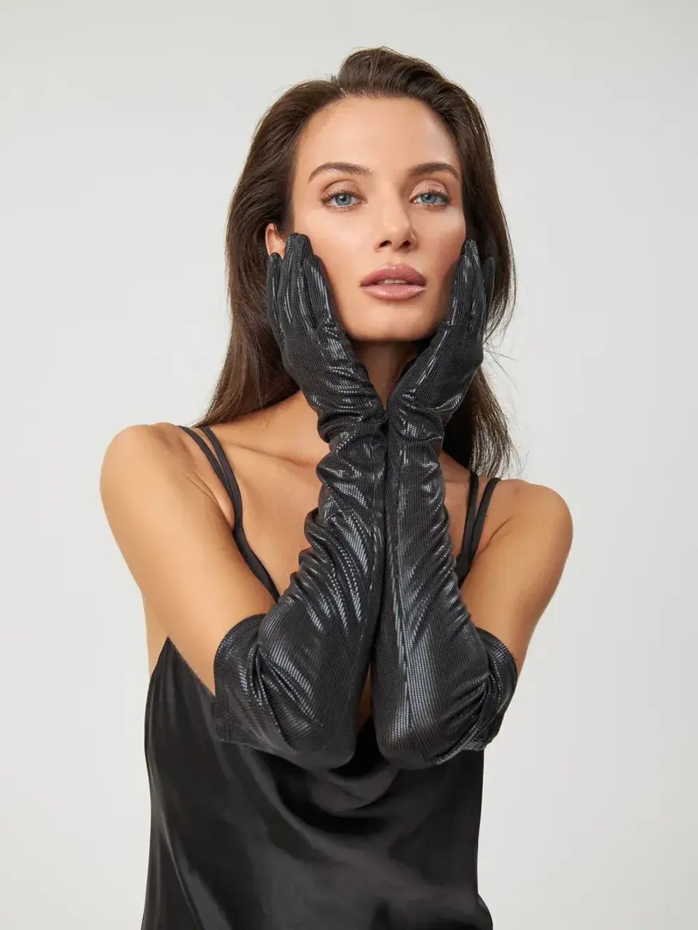 Перчатки длинные глиттер