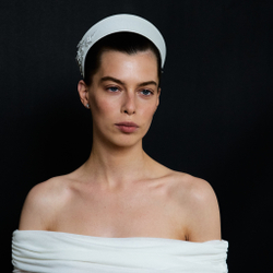 Кокошник S белый с бабочками