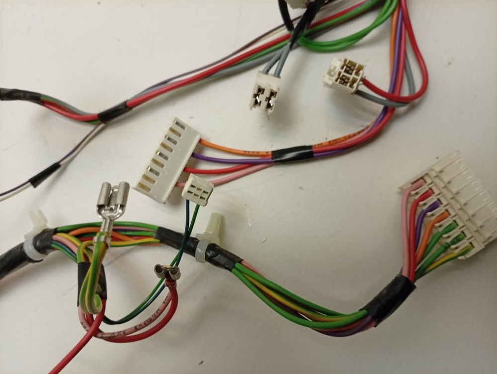 MVE69512ZAW кт44 Комплект проводов для стиральной машины Beko 2834082400 б/у