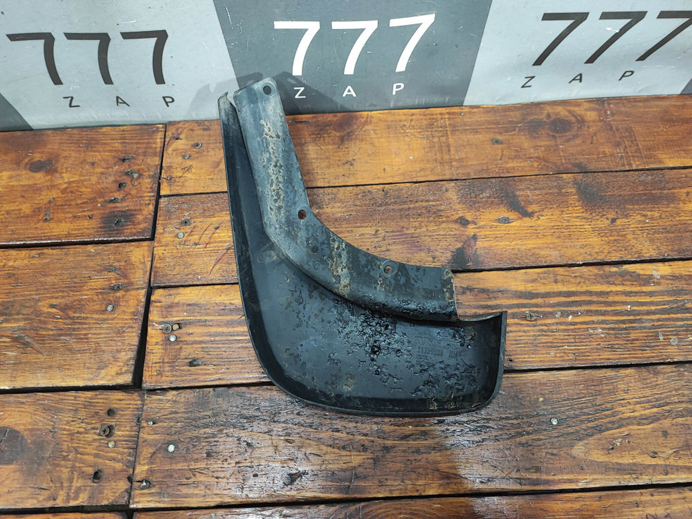 Брызговик задний правый Volvo XC60 1 13-17 Б/У Оригинал 31359689