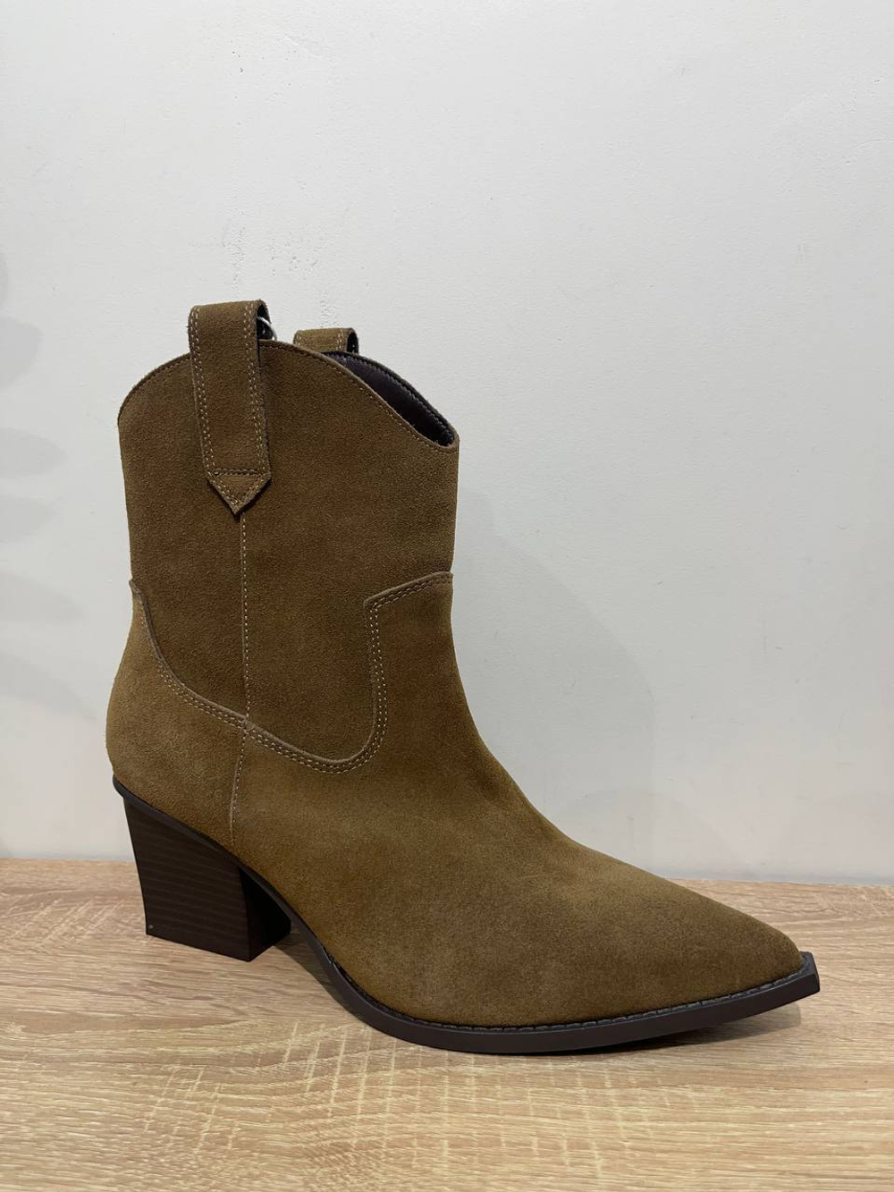 Казаки из натуральной замши ARAZ