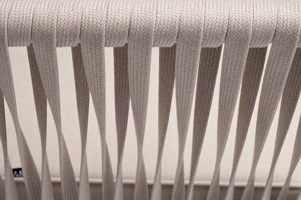 "Касабланка" диван 2-местный плетеный из роупа, каркас алюминий белый муар, роуп бежевый 20мм, ткань бежевая 15052