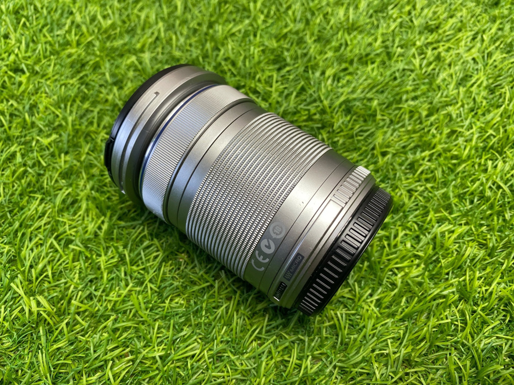 Olympus ED 40-150mm 4.0-5.6 R Micro 4/3