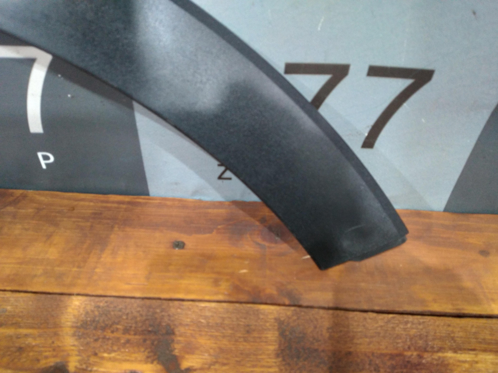 Накладка крыла переднего правого Kia Sportage 3 (SL) 10-16 Б/У Оригинал 877123U000