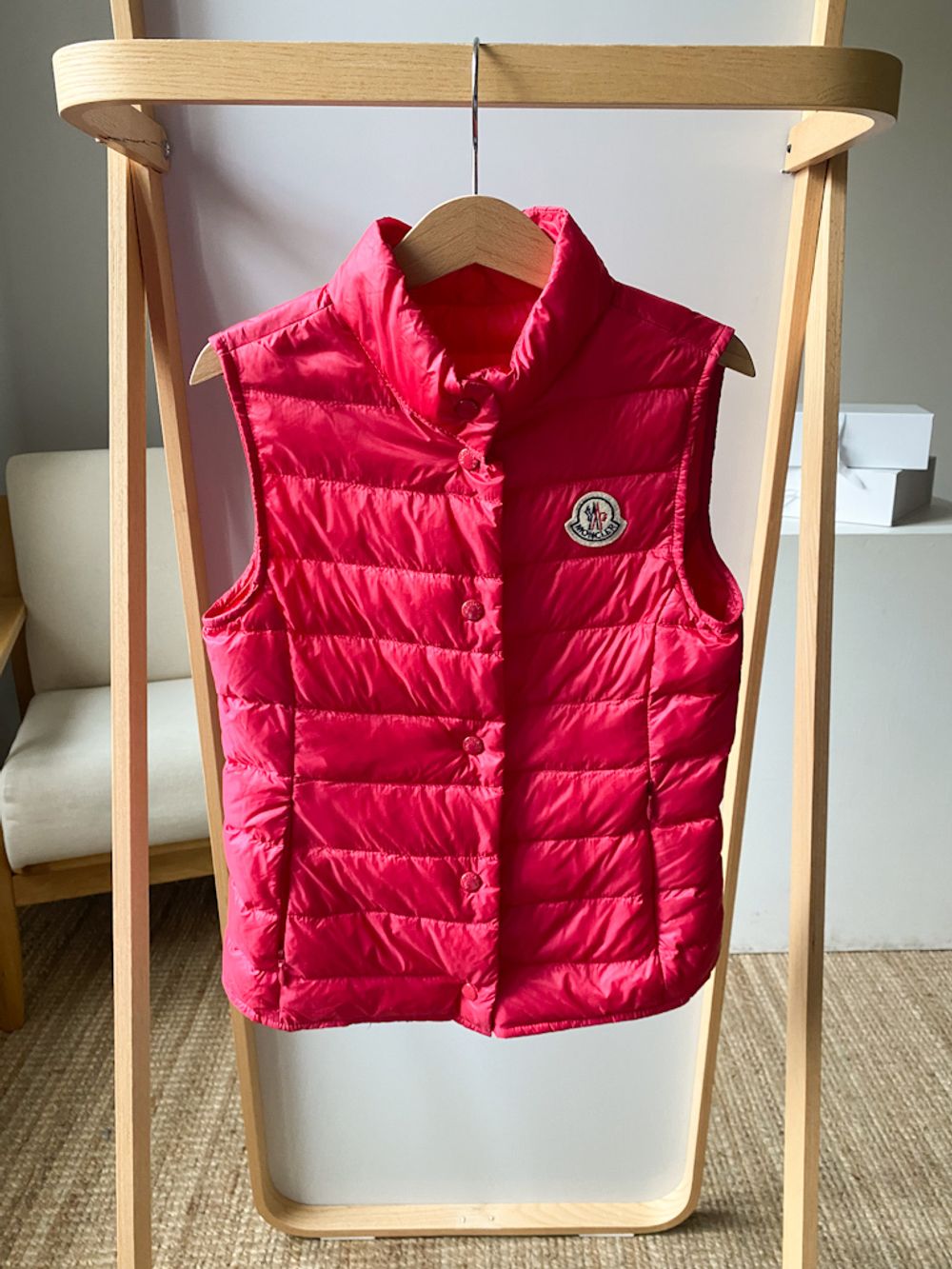 Пуховой жилет Moncler, 128