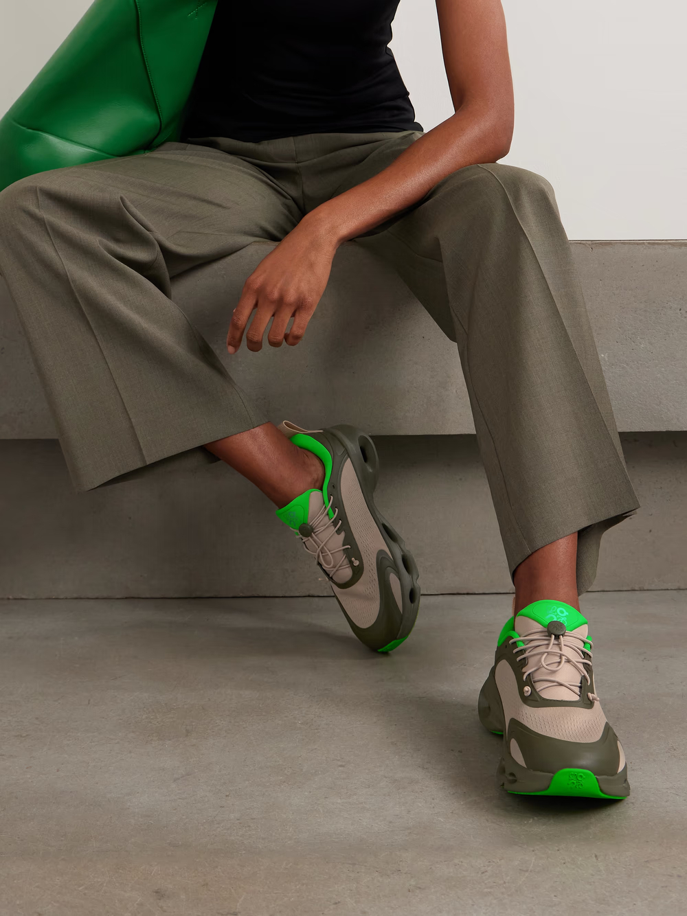 Женские Кроссовки Loewe+On Cloud - Army green