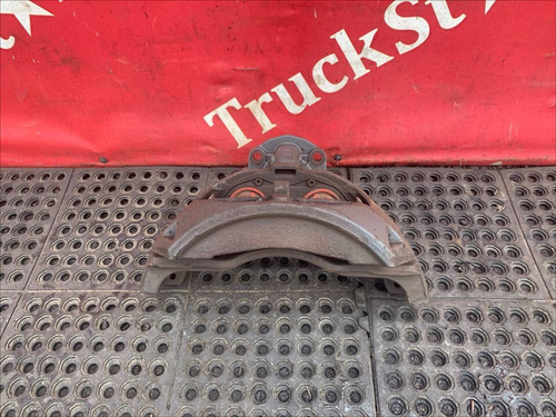 Суппорт тормозной 2018г