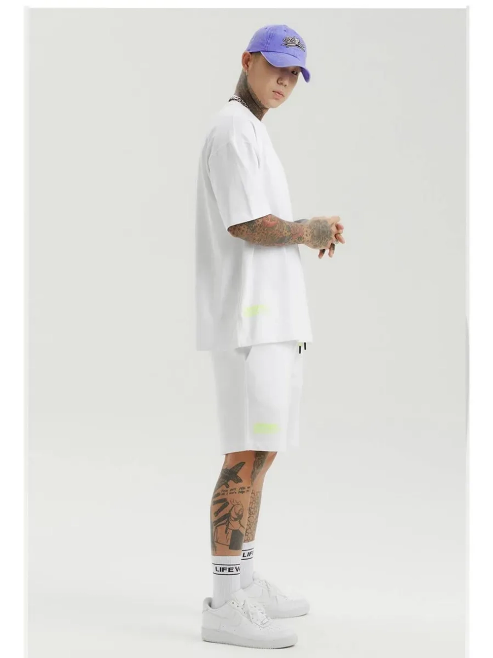 Шорты с резиновым логотипом