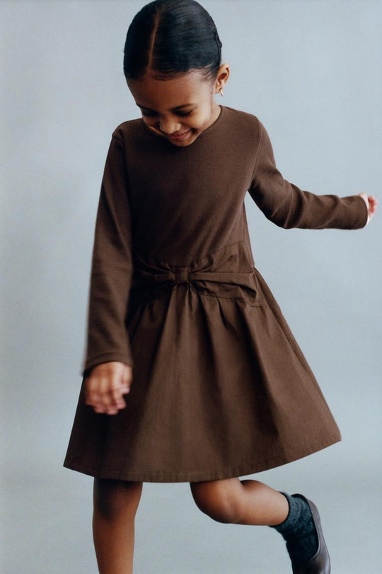 ZARA КОМБИНИРОВАННОЕ ПЛАТЬЕ В РУБЧИК С БАНТОМ, ШОКОЛАДНЫЙ