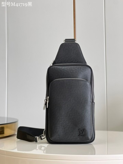Louis Vuitton Avenue Slingbag