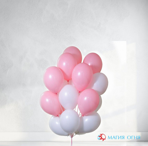 Композиция из шаров "Бело-розовый градиент" с гелием