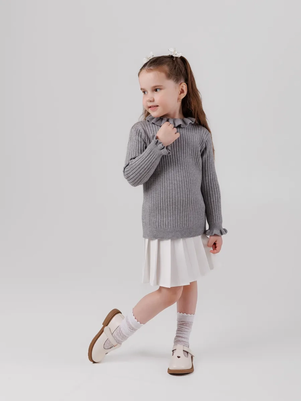 Джемпер для девочки с воланами