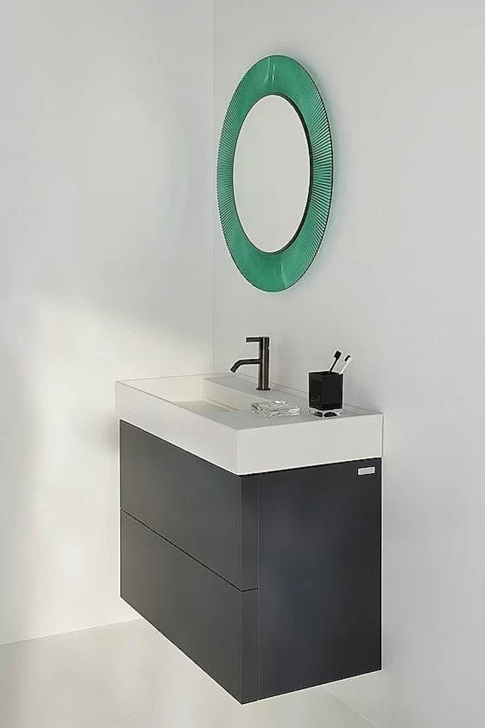 Раковина Laufen Kartell 8.1033.8.000.111.1 белая