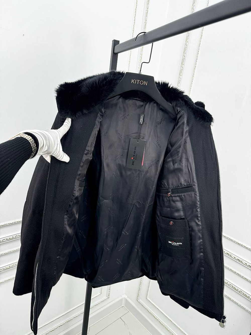 Пуховик Kiton