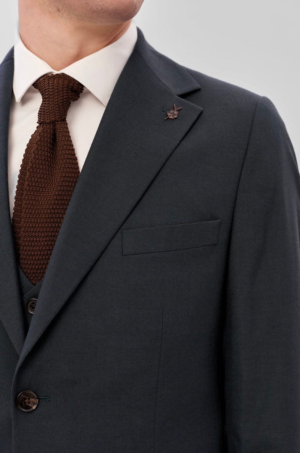 Мужской классический костюм (темно-синий) В59