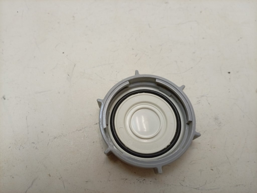 WP79/2 ктп6 Крышка бачка для соли посудомоечной машины Whirlpool 481246279903 б/у