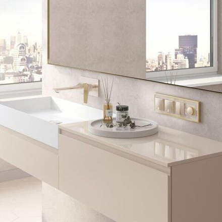 Рамка на 4 поста Baguette (айвори/латунь)