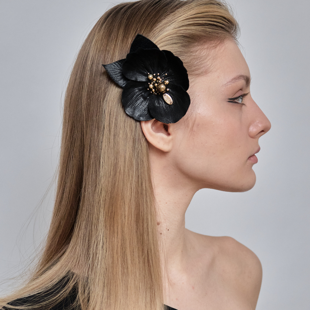 Заколка-пион на невидимке