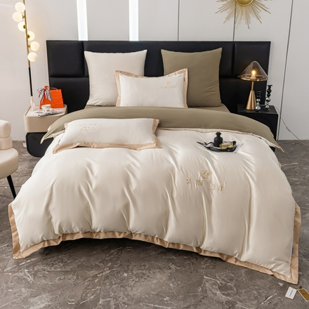 Комплект постельного белья Сатин-Шелк Я IN LOVE на резинке LVR004