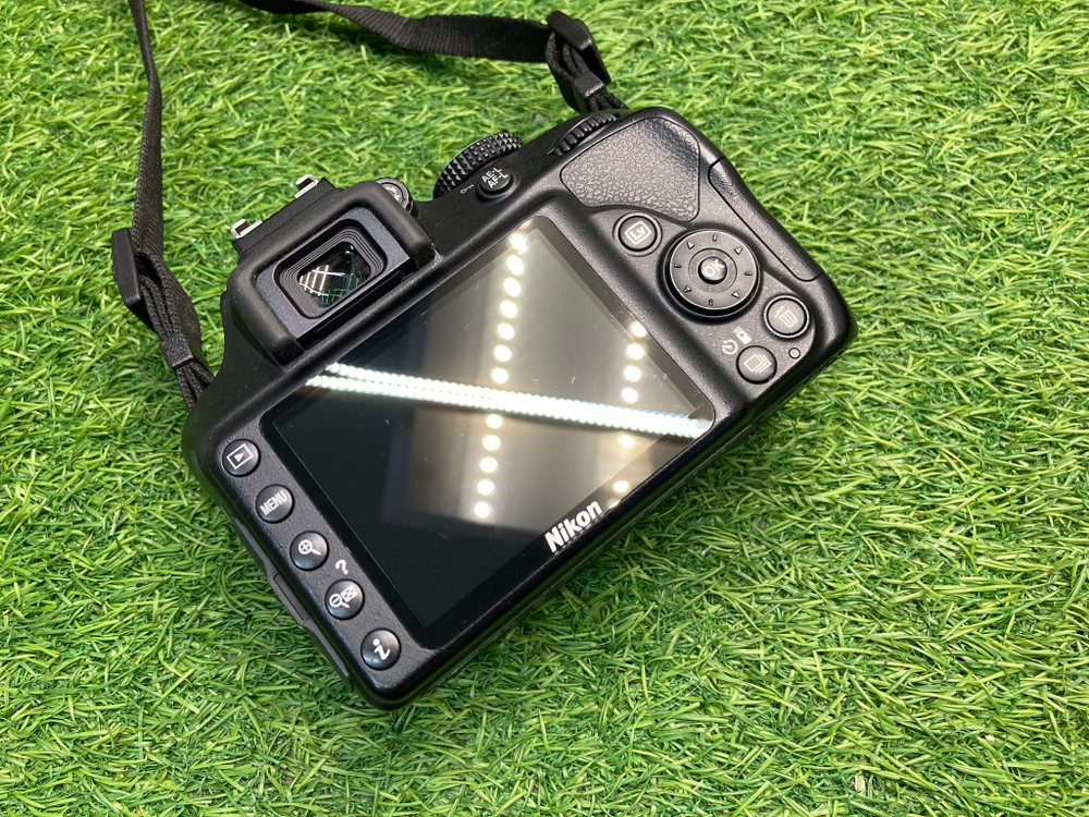 Nikon D3400 + Kit AF-P DX 18-55mm G VR 2.600 кадров