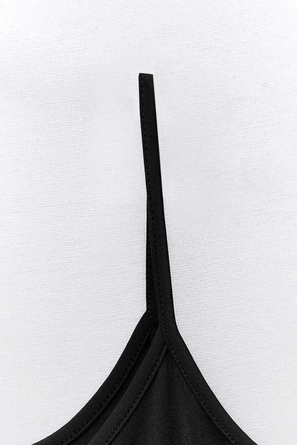 ZARA ТОП ИЗ ПОЛИАМИДА С ТОНКИМИ БРЕТЕЛЯМИ, ЧЕРНЫЙ