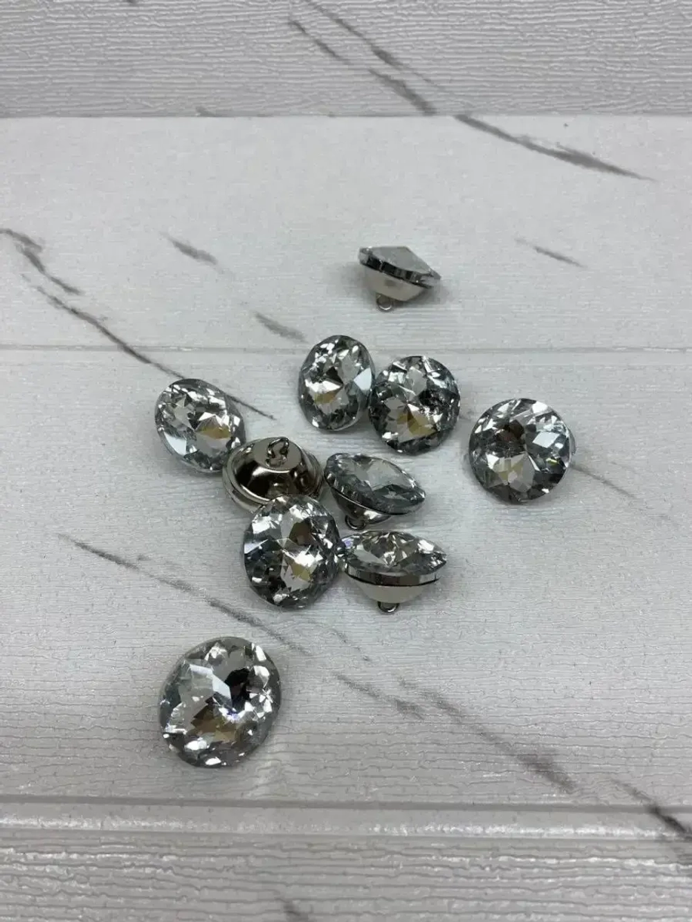 Стразы для рукоделия: Пришивные стразы для каретной стяжки